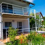 Napkelte Vendeghaz 펜션 *